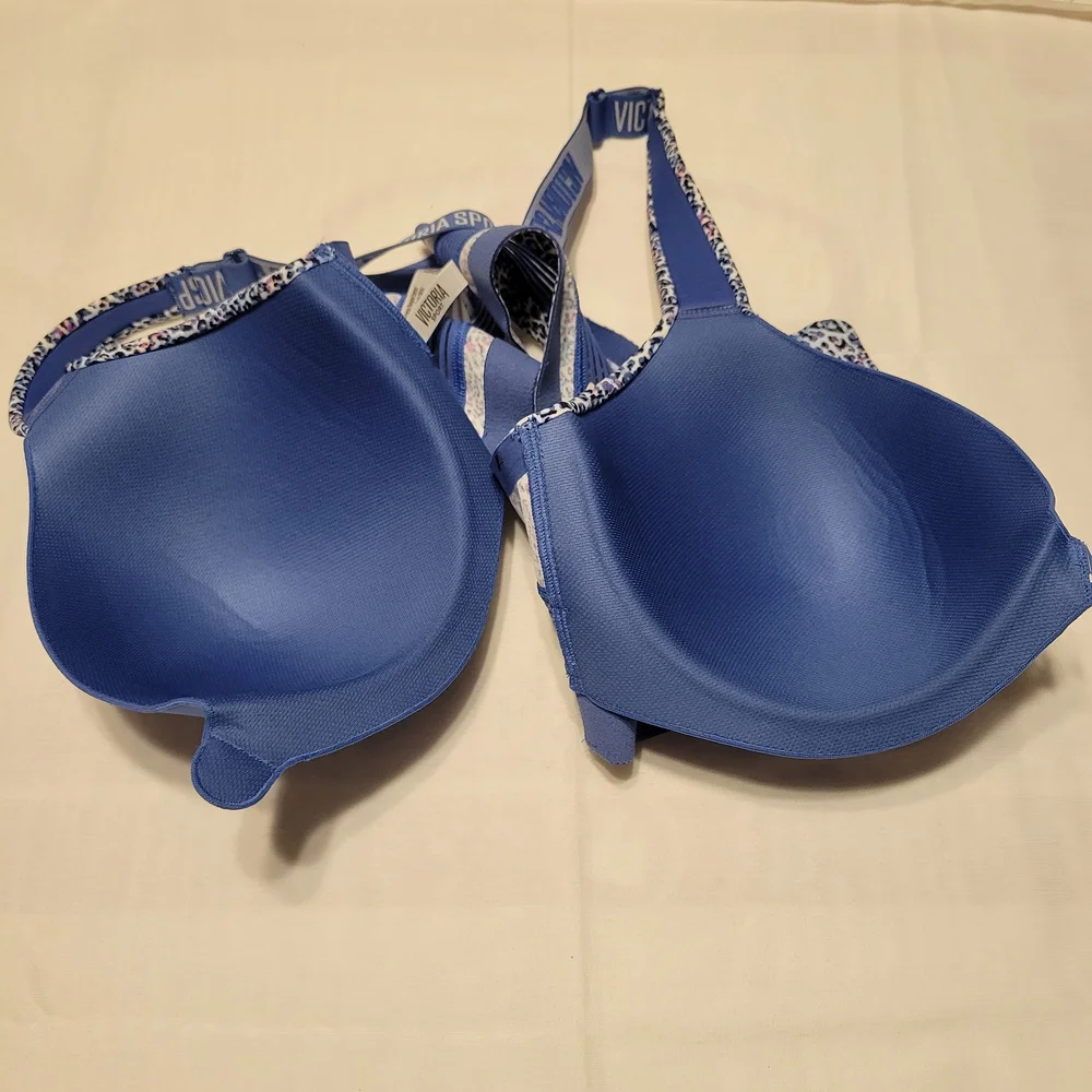 Victoria's Secret Light Blue Lace Underwire Bra